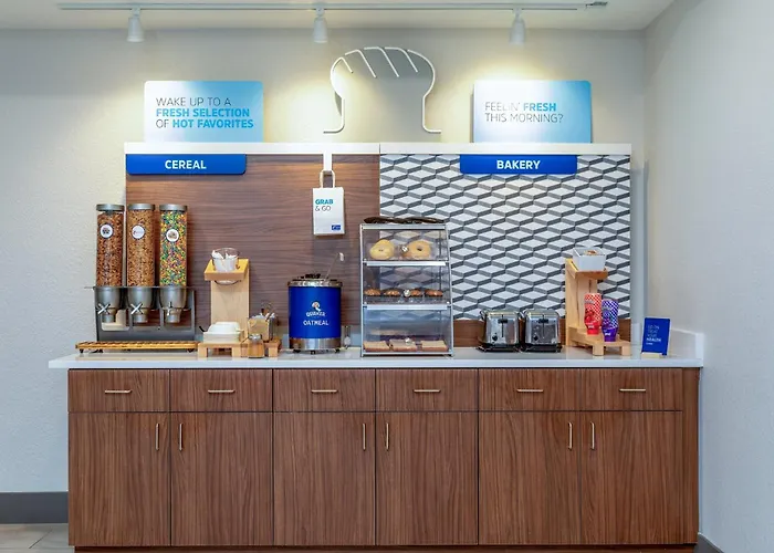 Holiday Inn Express & Suites Palm Coast - I-95